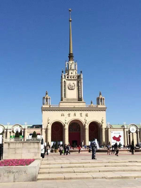 1xBET摩托首次亮相“楼市第一展”——北京房展