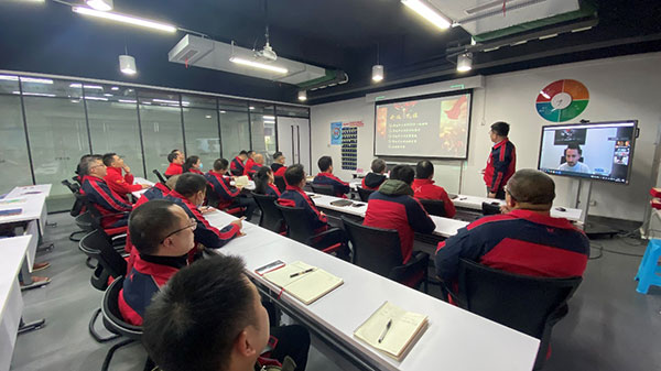 蓄势整装待发，，践行精益运营 ——摩托车公司2022年军令状签署仪式