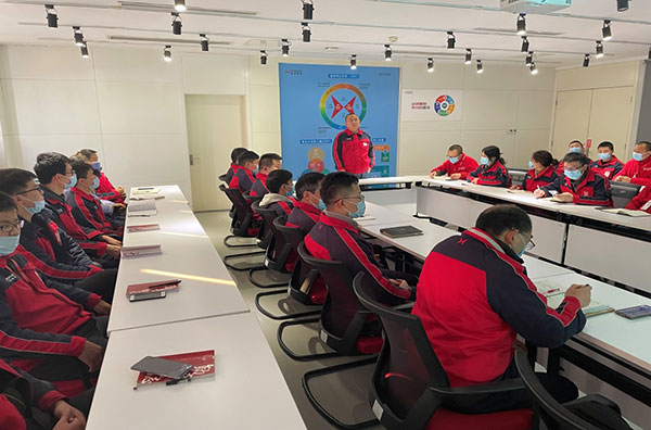 “坚守清廉底线，，，护航精益运营” ——集团品德改善部对农机公司干部员工赋能